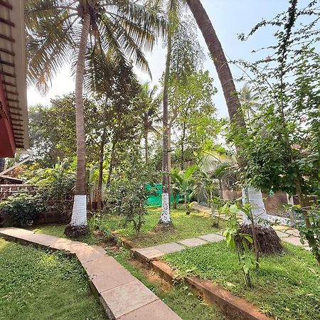 Red Sea Beach Resort Anjuna Exterior foto